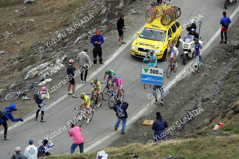 Peloton on Colle dell'Agnello016p.jpg